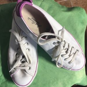 Leather sneakers